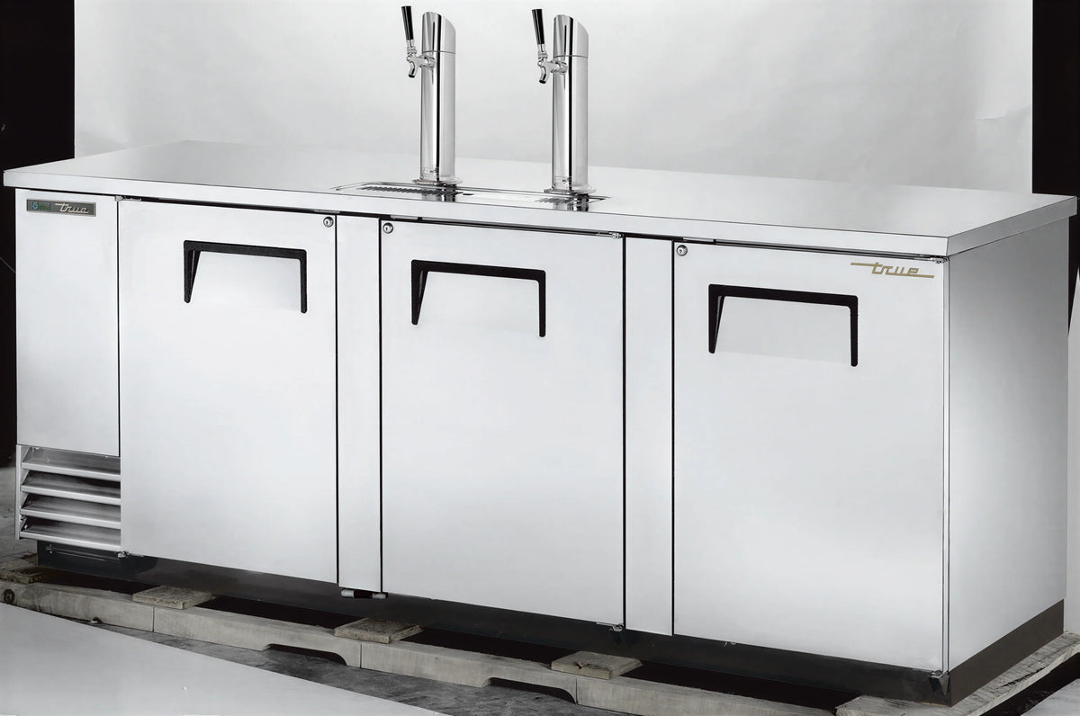 True General Foodservice TDD-4-S-HC Flat-Top Stainless Steel Direct Draw Beer Dispenser, 4 Half-Barrel Kegs, 2 Insulated Columns